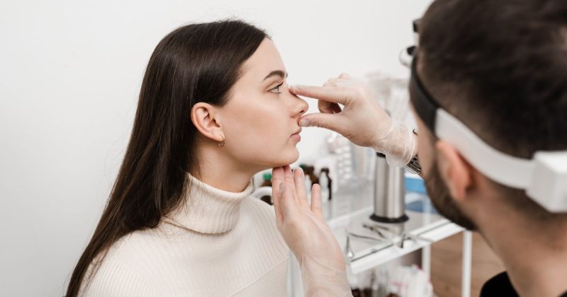 Đối tượng phù hợp với nâng mũi Surgiform