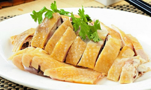Không nên ăn thịt gà sau nâng mũi 