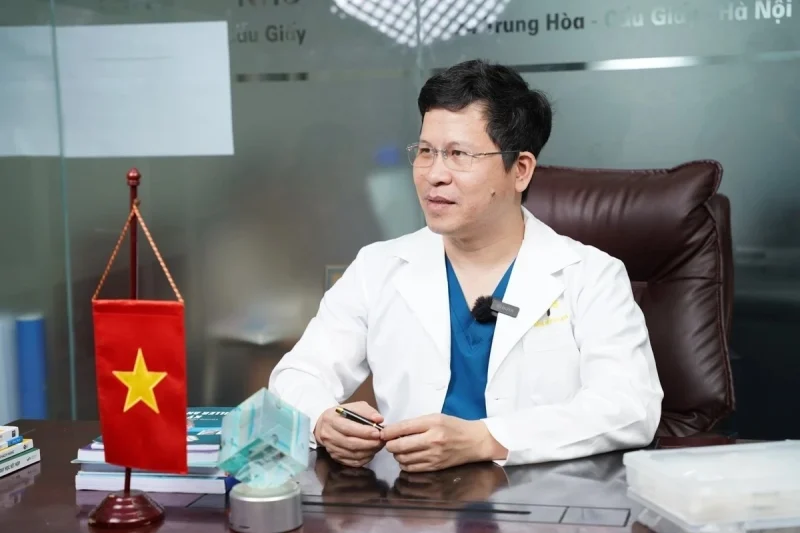 Minh bạch bác sĩ và chất liệu ảnh hưởng thế nào đến kết quả phẫu thuật thẩm mỹ? 7 Bác sĩ Tống Hải phân tích chi tiết cấu trúc khuôn mặt để đảm bảo kết quả phẫu thuật thẩm mỹ hài hòa và tự nhiên nhất.